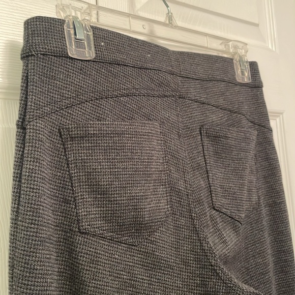 LC Lauren Conrad Houndstooth Pull-up Dress Pants in Excellent Condition - Picture 8 of 16